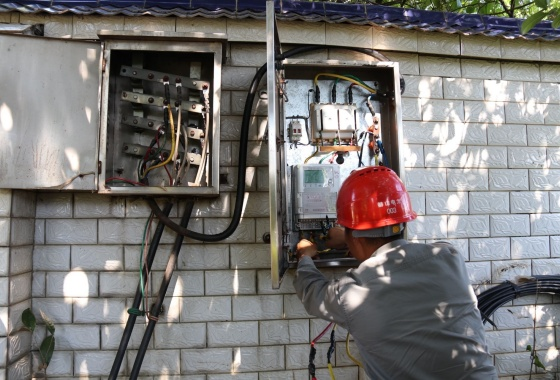 “汗”卫万家灯火——长理电气学子赴国网益阳供电公司开展基层检修与电气安装服务实践纪实